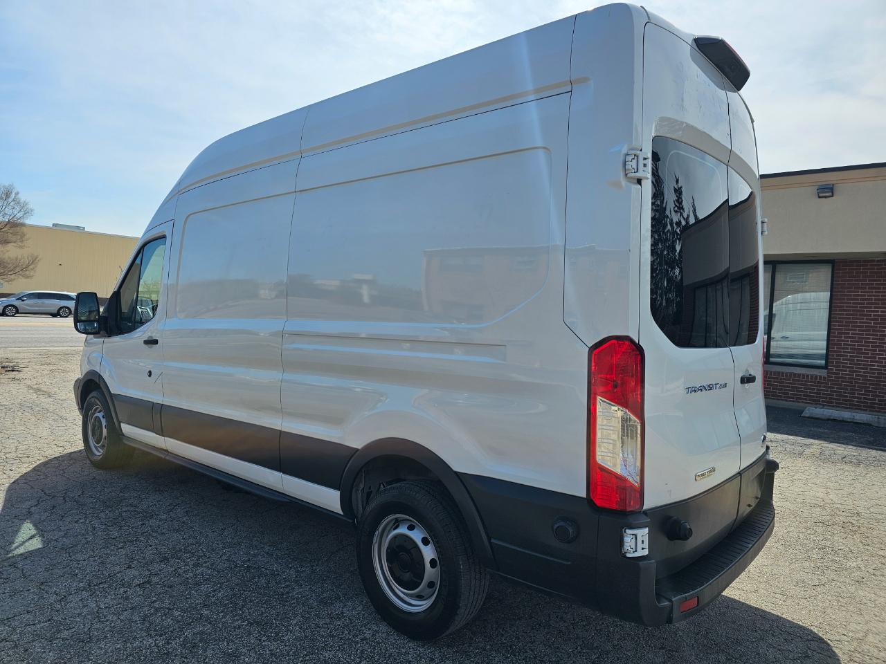Ford Transit Van T-250 148" Hi Rf 9000 GVWR Sliding RH Dr 2018