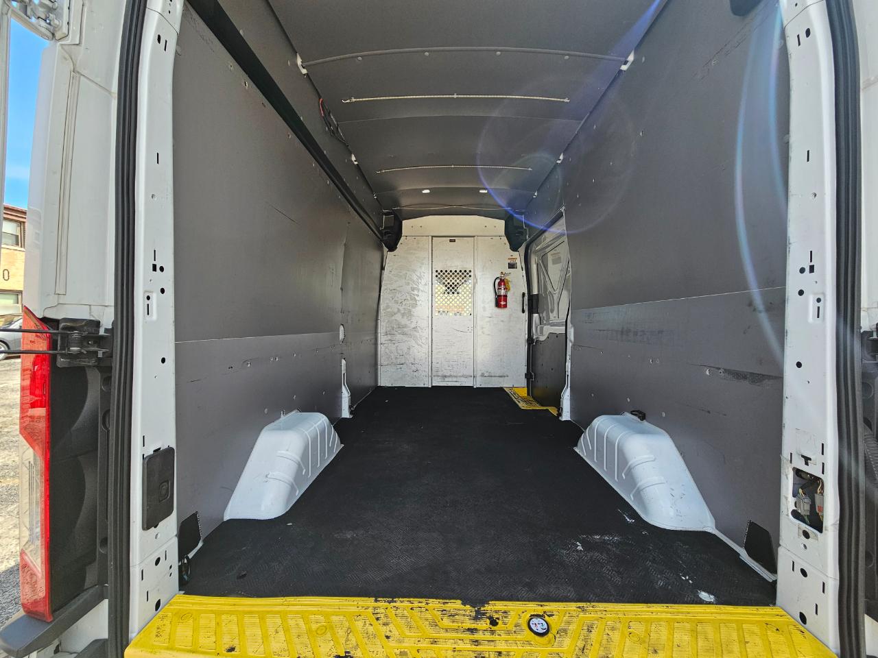 Ford Transit Van T-250 148" Hi Rf 9000 GVWR Sliding RH Dr 2018