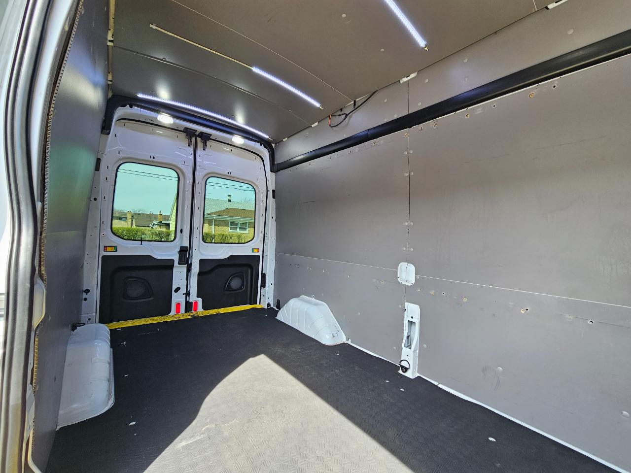 Ford Transit Van T-250 148" Hi Rf 9000 GVWR Sliding RH Dr 2018