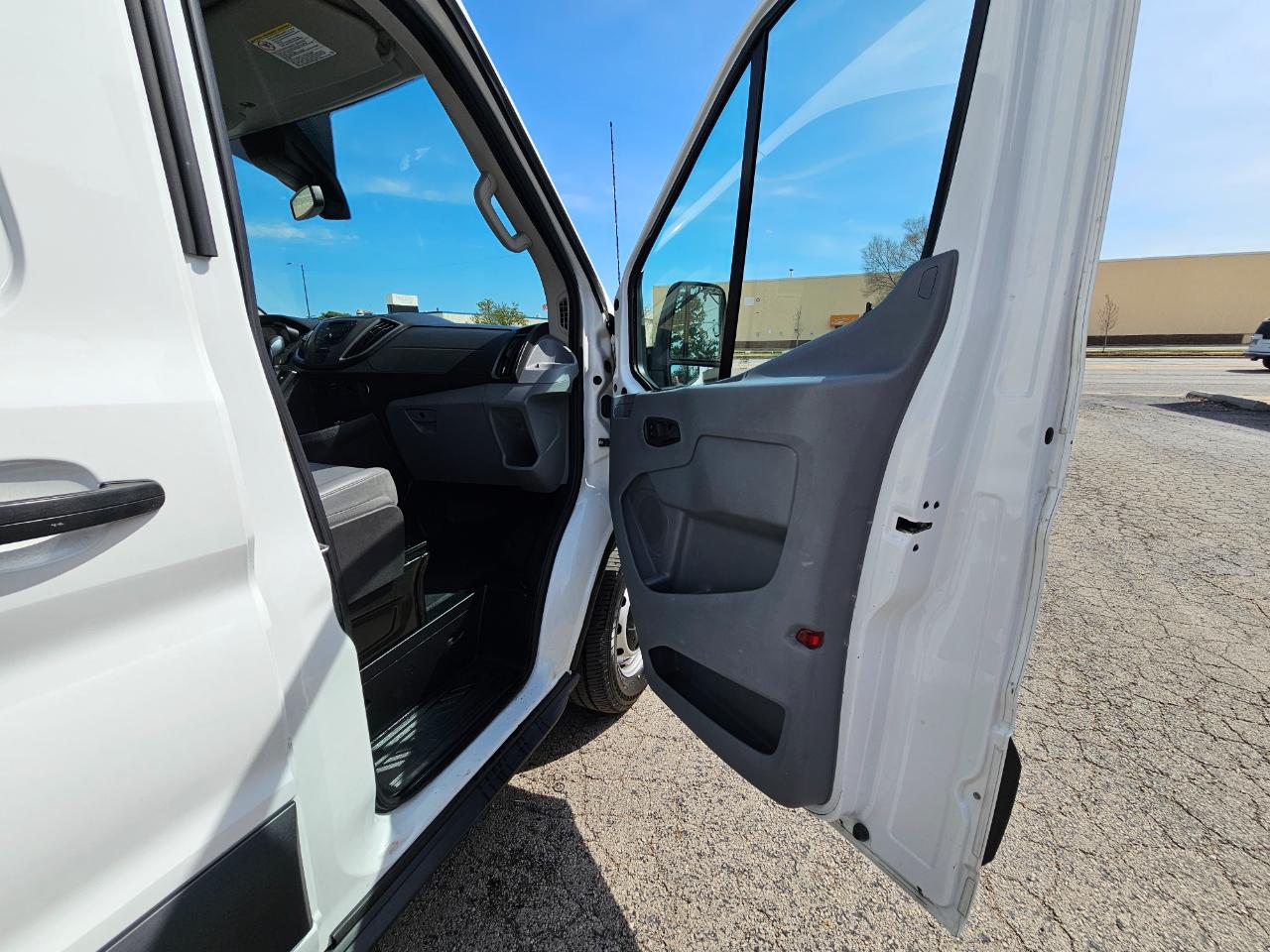 Ford Transit Van T-250 148" Hi Rf 9000 GVWR Sliding RH Dr 2018