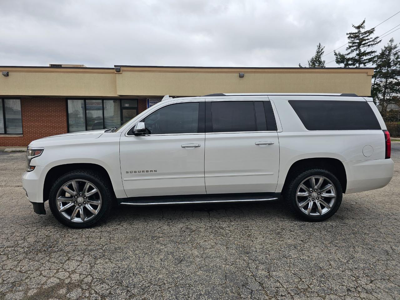 Chevrolet Suburban 4WD 4dr 1500 Premier 2017
