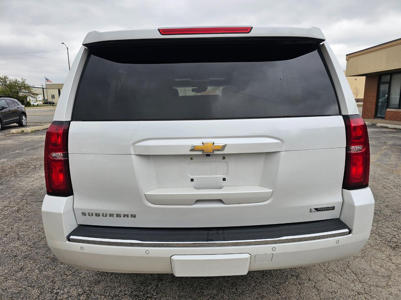 Chevrolet Suburban 4WD 4dr 1500 Premier 2017