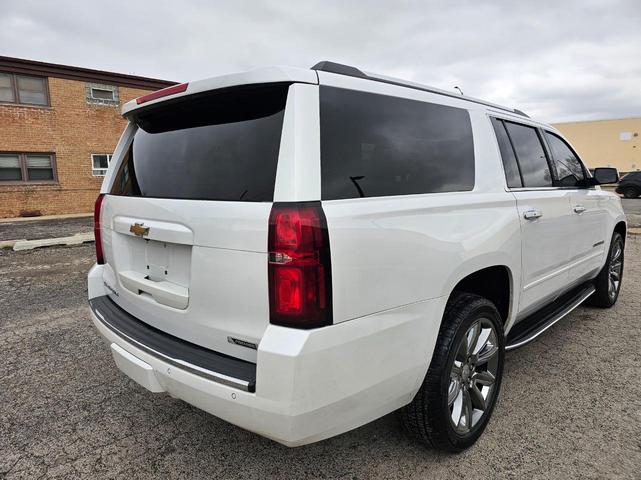 Chevrolet Suburban 4WD 4dr 1500 Premier 2017