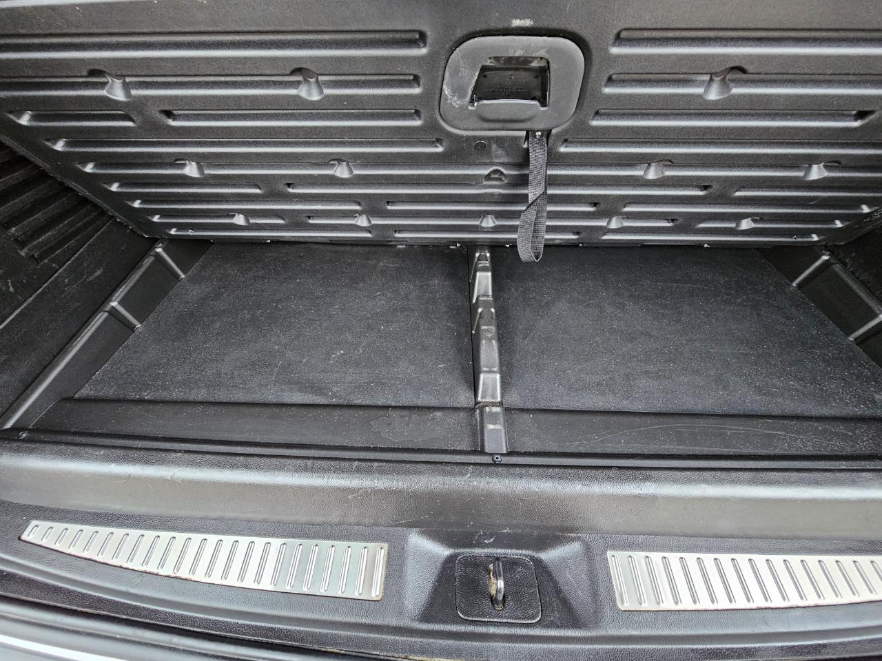 Chevrolet Suburban 4WD 4dr 1500 Premier 2017