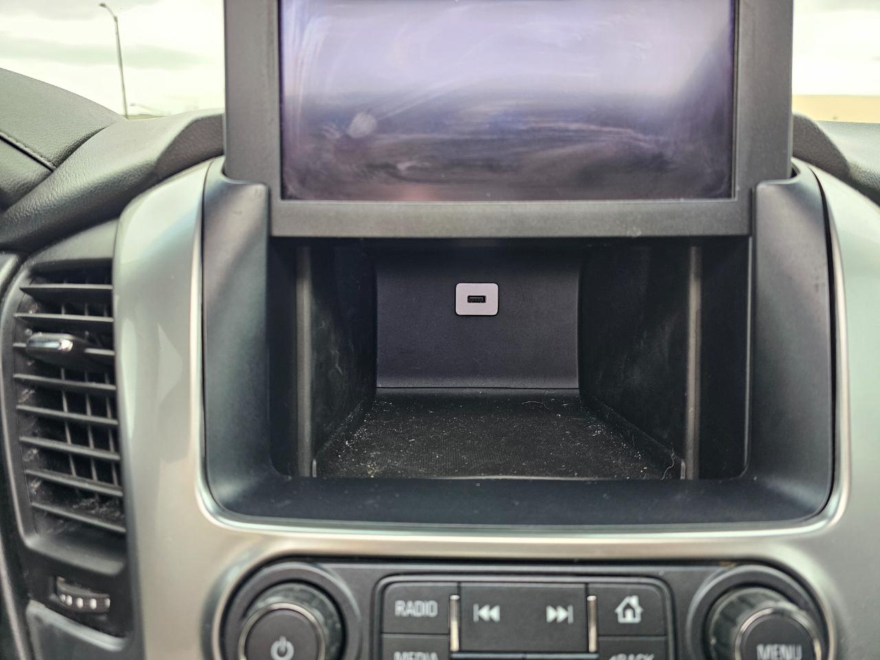 Chevrolet Suburban 4WD 4dr 1500 Premier 2017