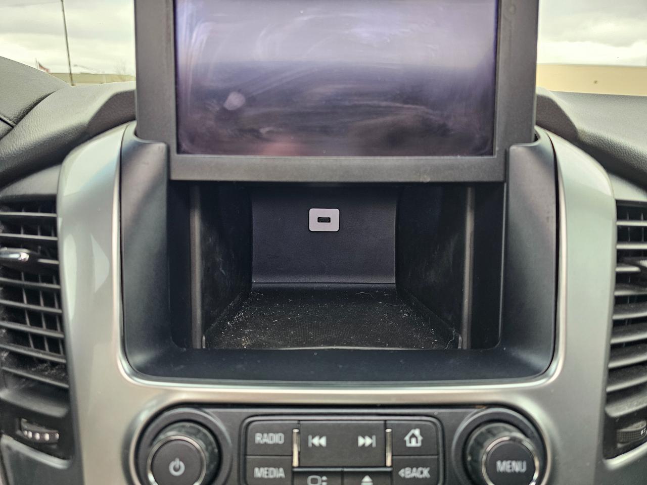 Chevrolet Suburban 4WD 4dr 1500 Premier 2017