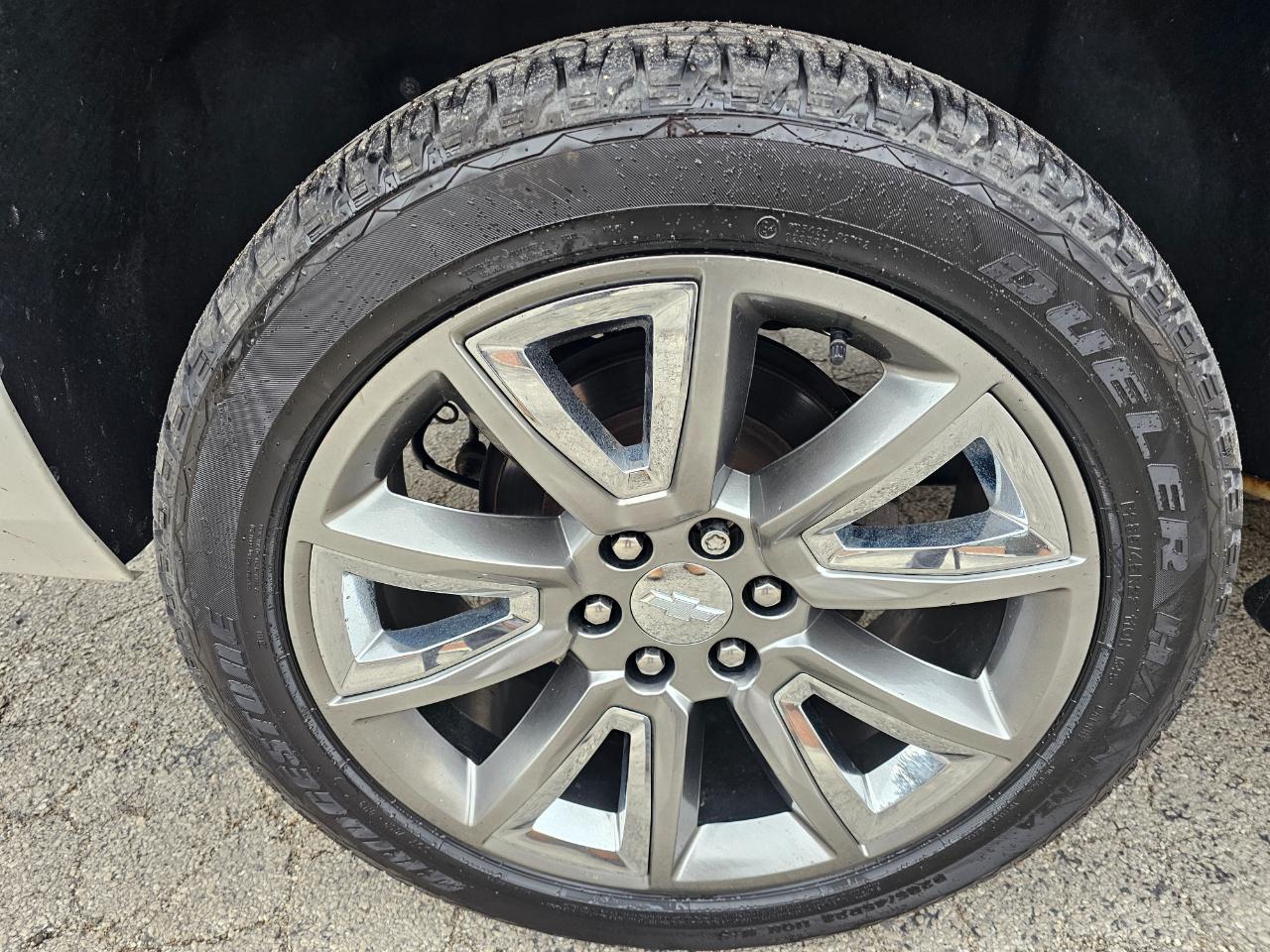 Chevrolet Suburban 4WD 4dr 1500 Premier 2017