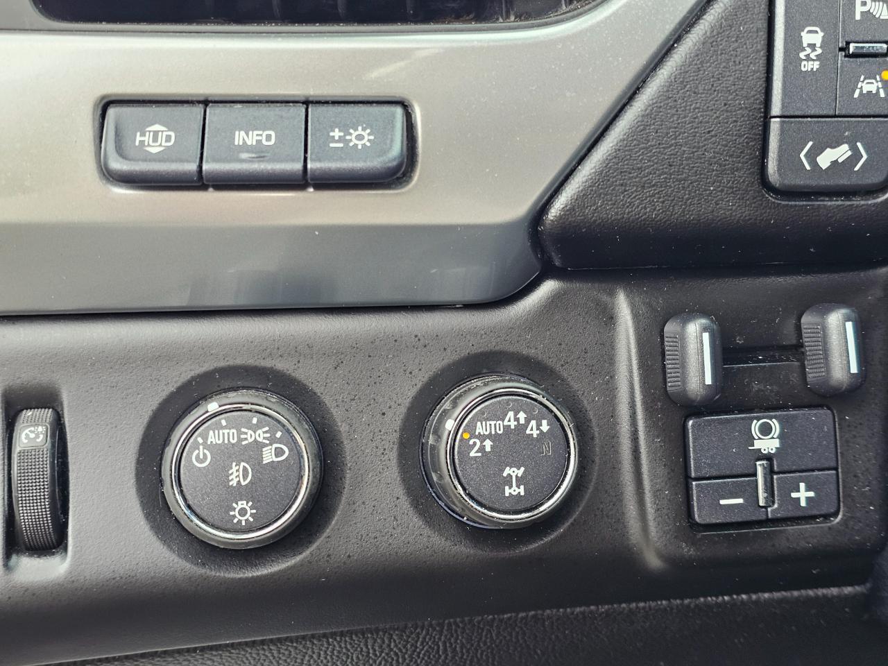 Chevrolet Suburban 4WD 4dr 1500 Premier 2017