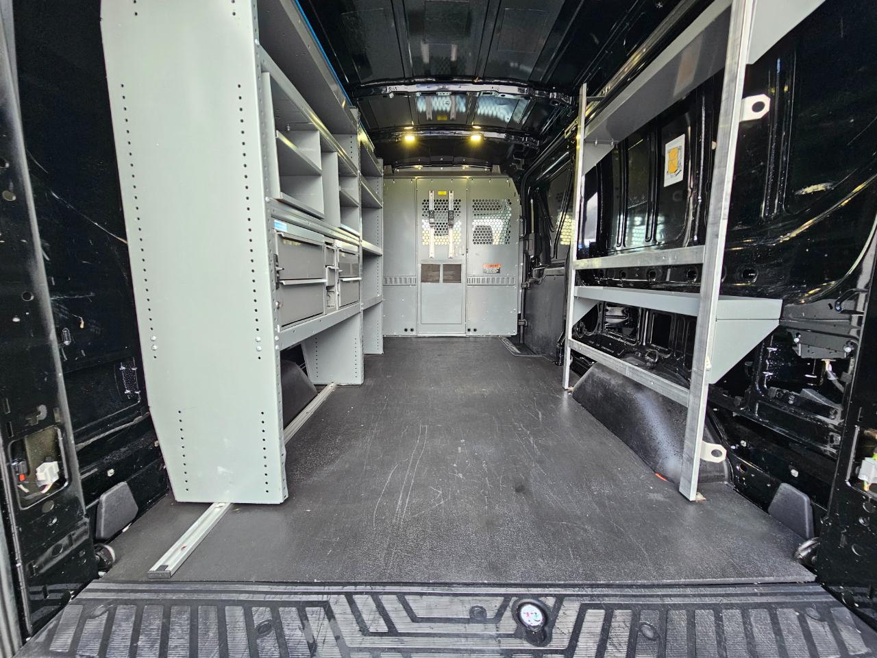 Ford Transit Van T-250 148" Med Rf 9000 GVWR Sliding RH Dr 2017