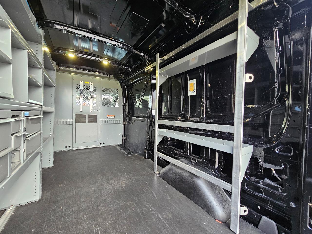 Ford Transit Van T-250 148" Med Rf 9000 GVWR Sliding RH Dr 2017