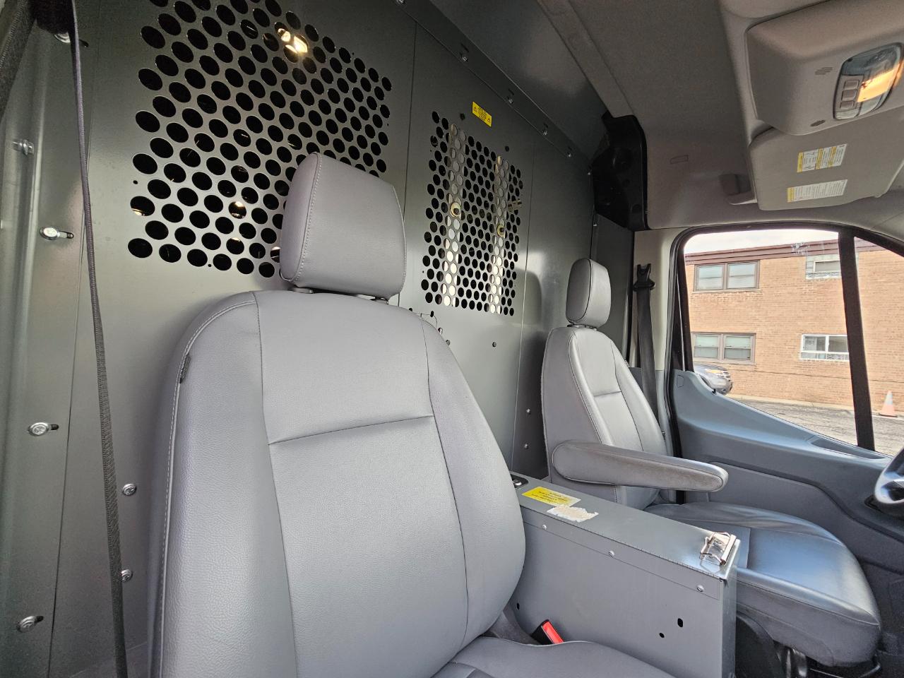 Ford Transit Van T-250 148" Med Rf 9000 GVWR Sliding RH Dr 2017