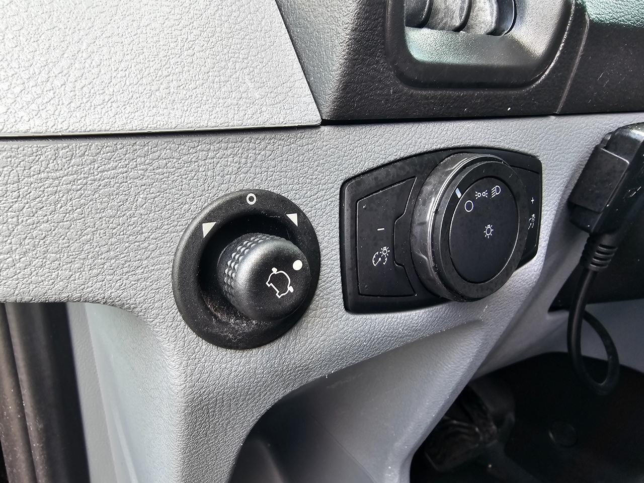 Ford Transit Van T-250 148" Med Rf 9000 GVWR Sliding RH Dr 2017