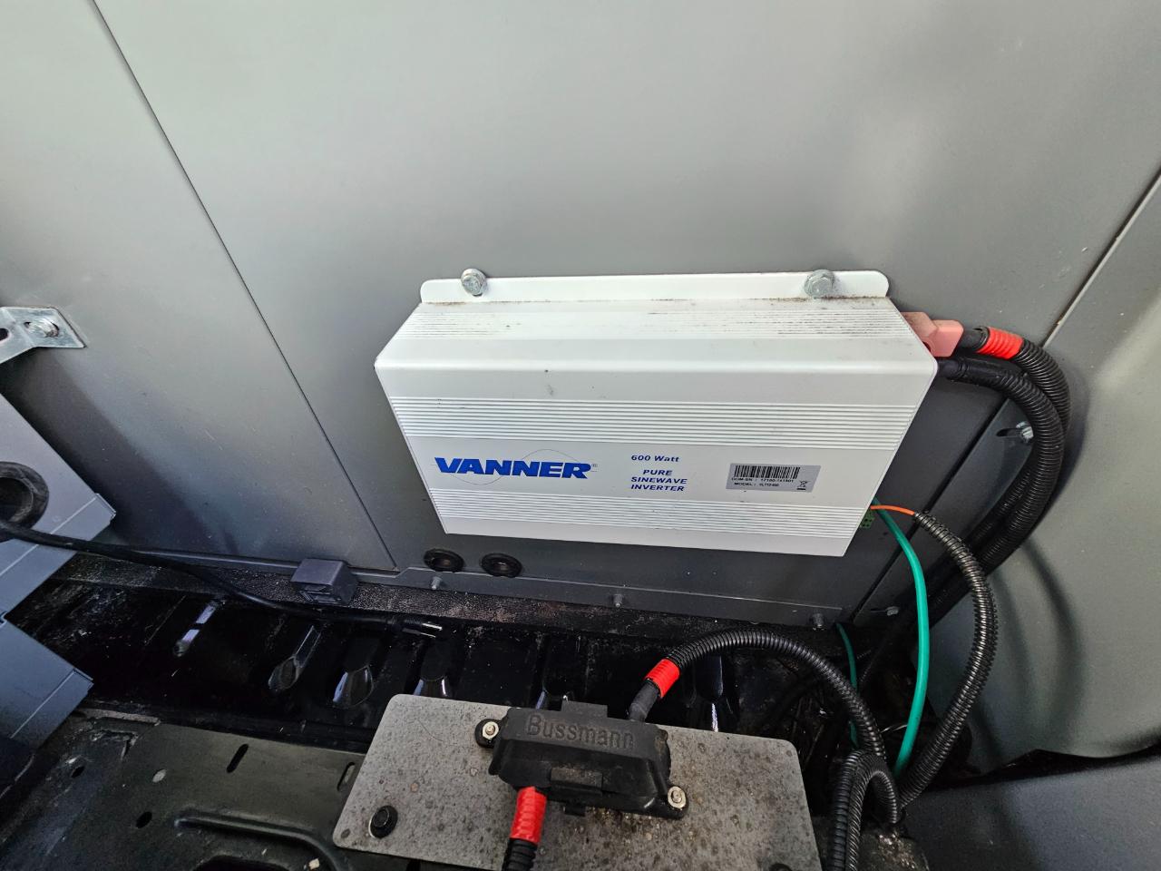 Ford Transit Van T-250 148" Med Rf 9000 GVWR Sliding RH Dr 2017