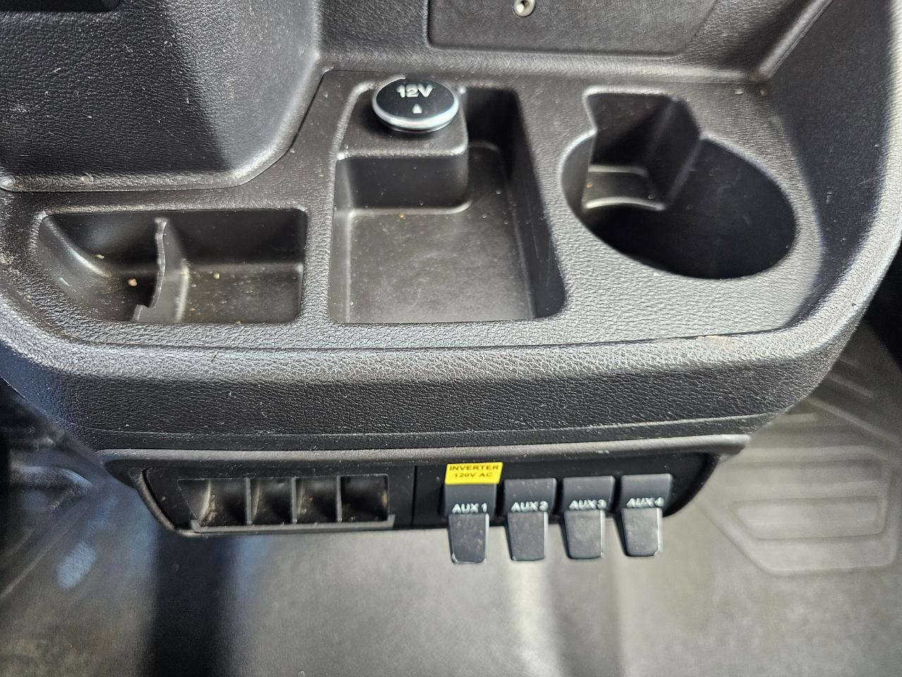 Ford Transit Van T-250 148" Med Rf 9000 GVWR Sliding RH Dr 2017