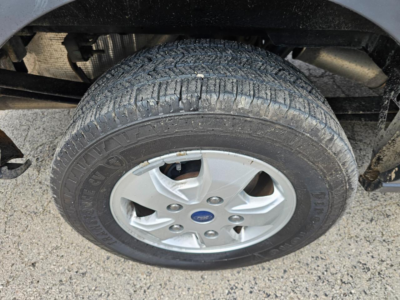 Ford Transit Van T-250 148" Med Rf 9000 GVWR Sliding RH Dr 2017