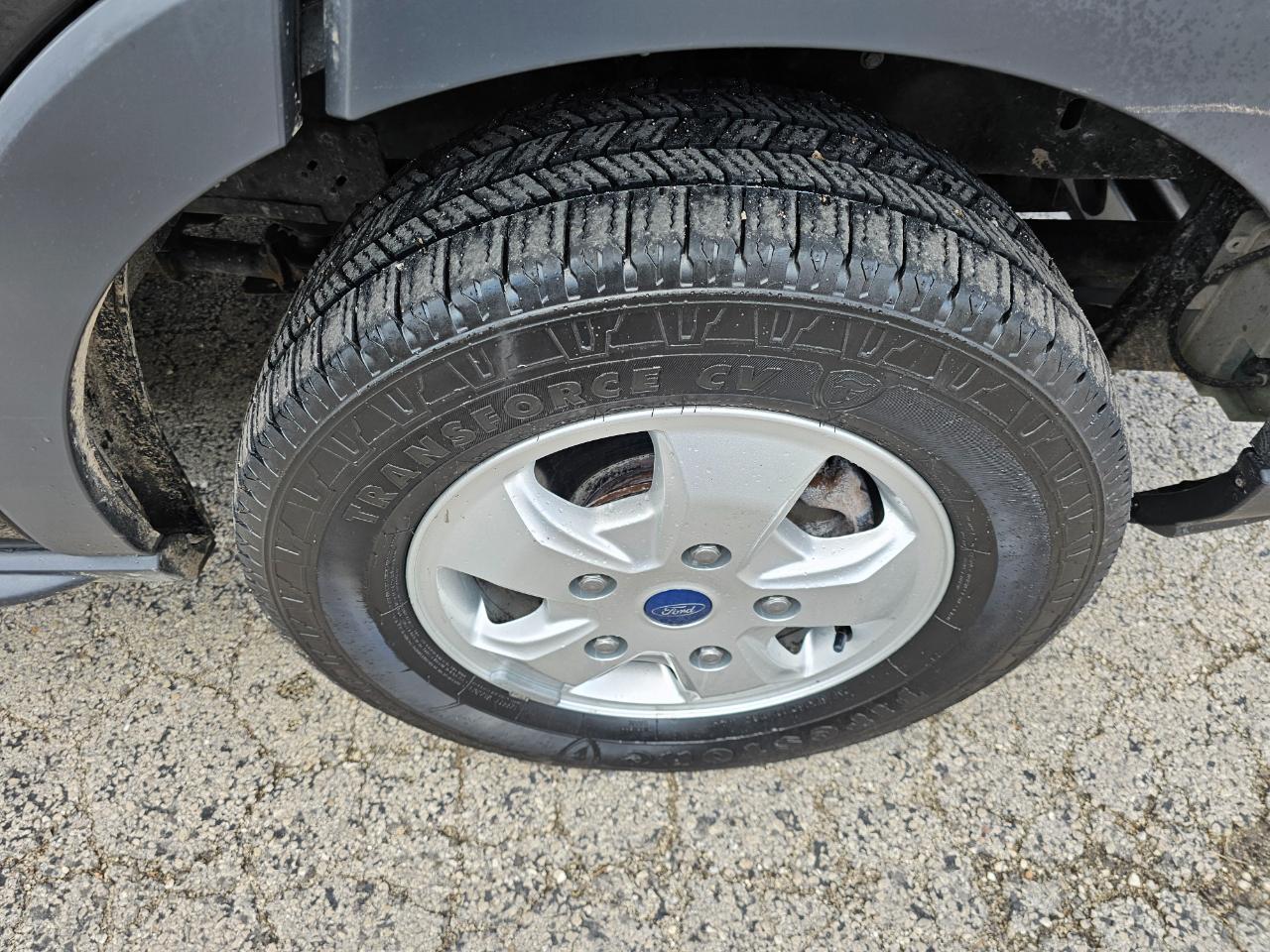 Ford Transit Van T-250 148" Med Rf 9000 GVWR Sliding RH Dr 2017