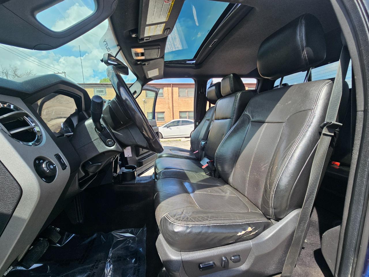 Ford Super Duty F-350 SRW 4WD Crew Cab 156" Lariat 2014