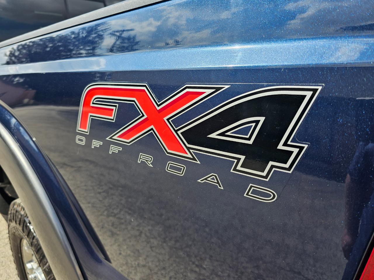 Ford Super Duty F-350 SRW 4WD Crew Cab 156" Lariat 2014