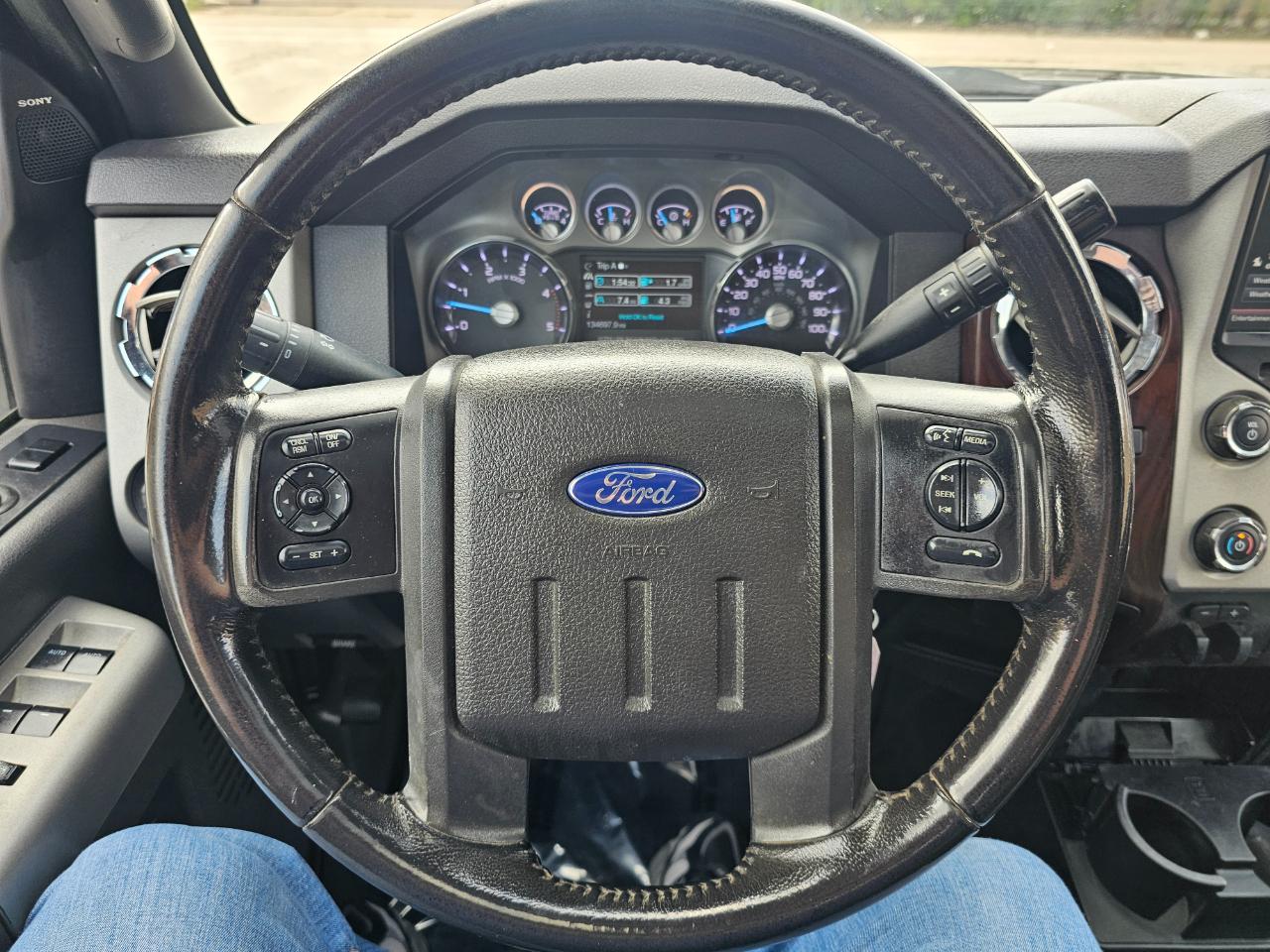 Ford Super Duty F-350 SRW 4WD Crew Cab 156" Lariat 2014