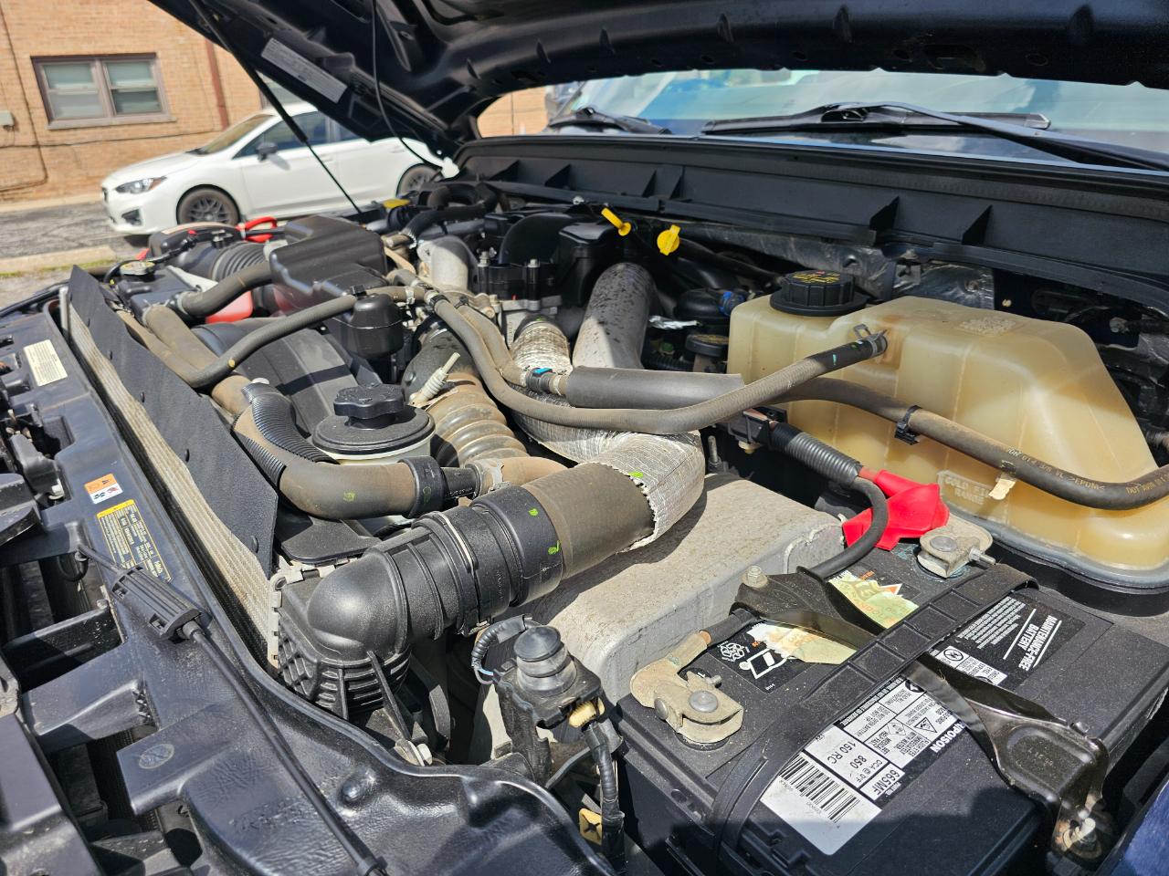 Ford Super Duty F-350 SRW 4WD Crew Cab 156" Lariat 2014