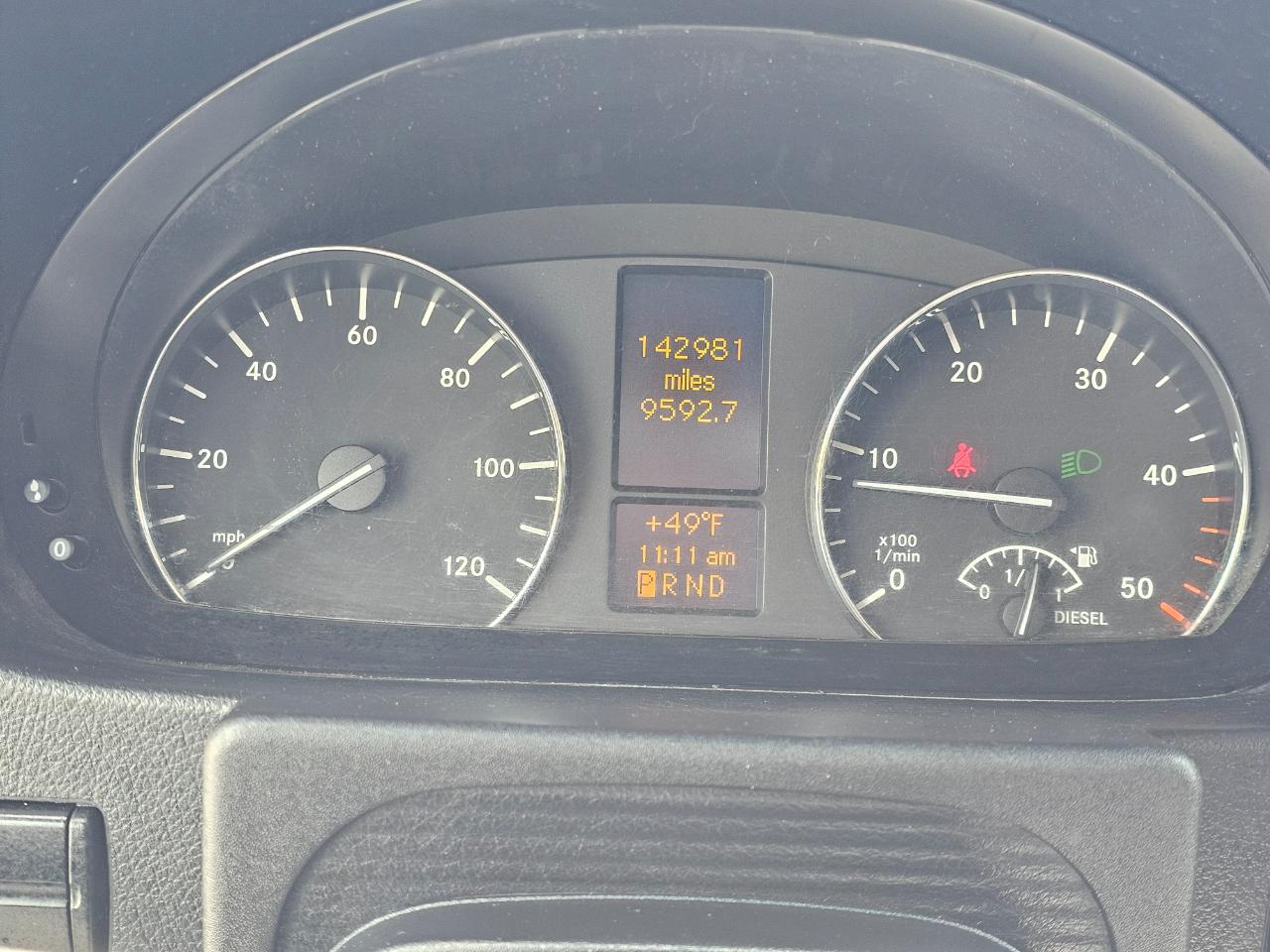 Mercedes-Benz Sprinter Cargo Vans RWD 2500 144" 2015