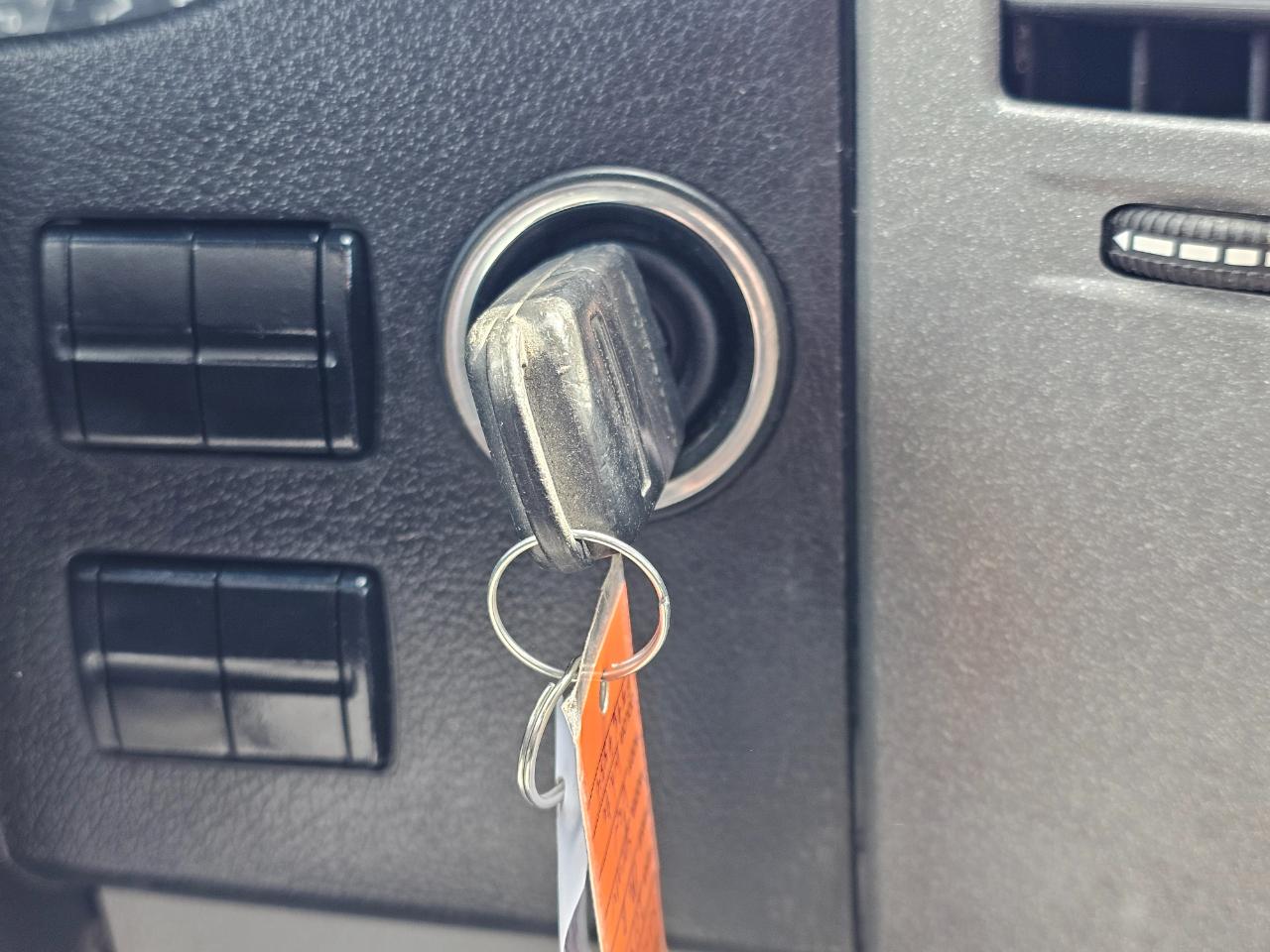 Mercedes-Benz Sprinter Cargo Vans RWD 2500 144" 2015