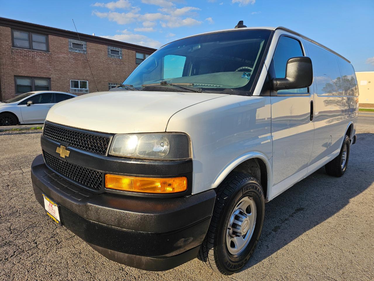 Chevrolet Express Cargo Van RWD 2500 135" 2019