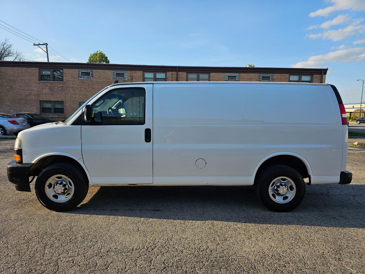 Chevrolet Express Cargo Van RWD 2500 135" 2019