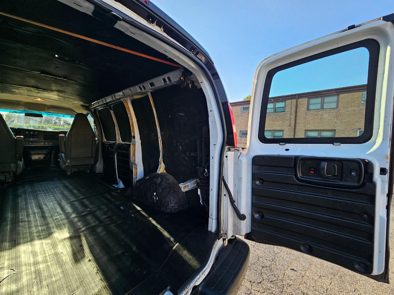 Chevrolet Express Cargo Van RWD 2500 135" 2019