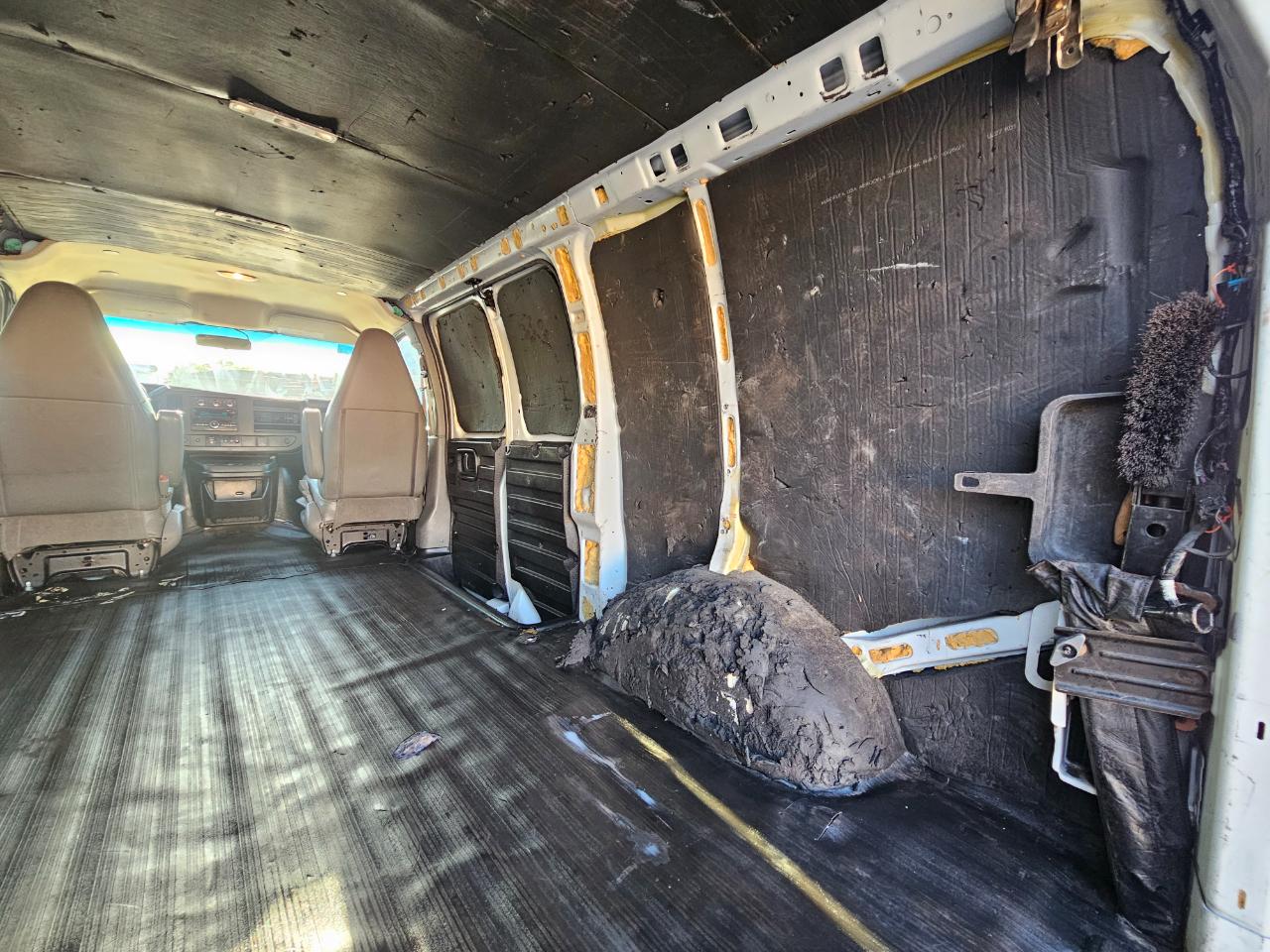 Chevrolet Express Cargo Van RWD 2500 135" 2019