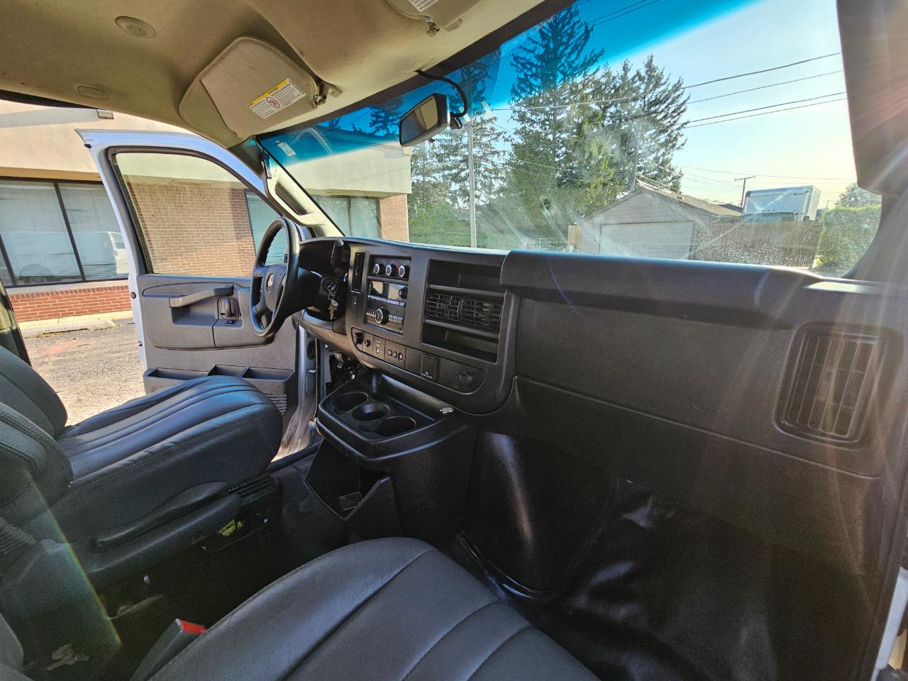 Chevrolet Express Cargo Van RWD 2500 135" 2019