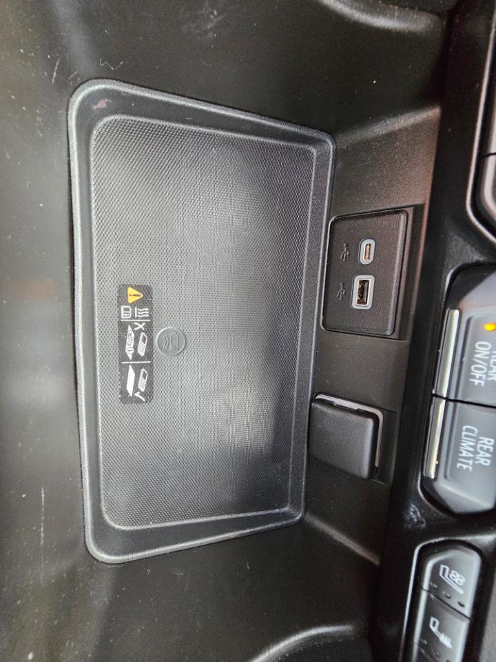 Chevrolet Tahoe 4WD 4dr Premier 2021