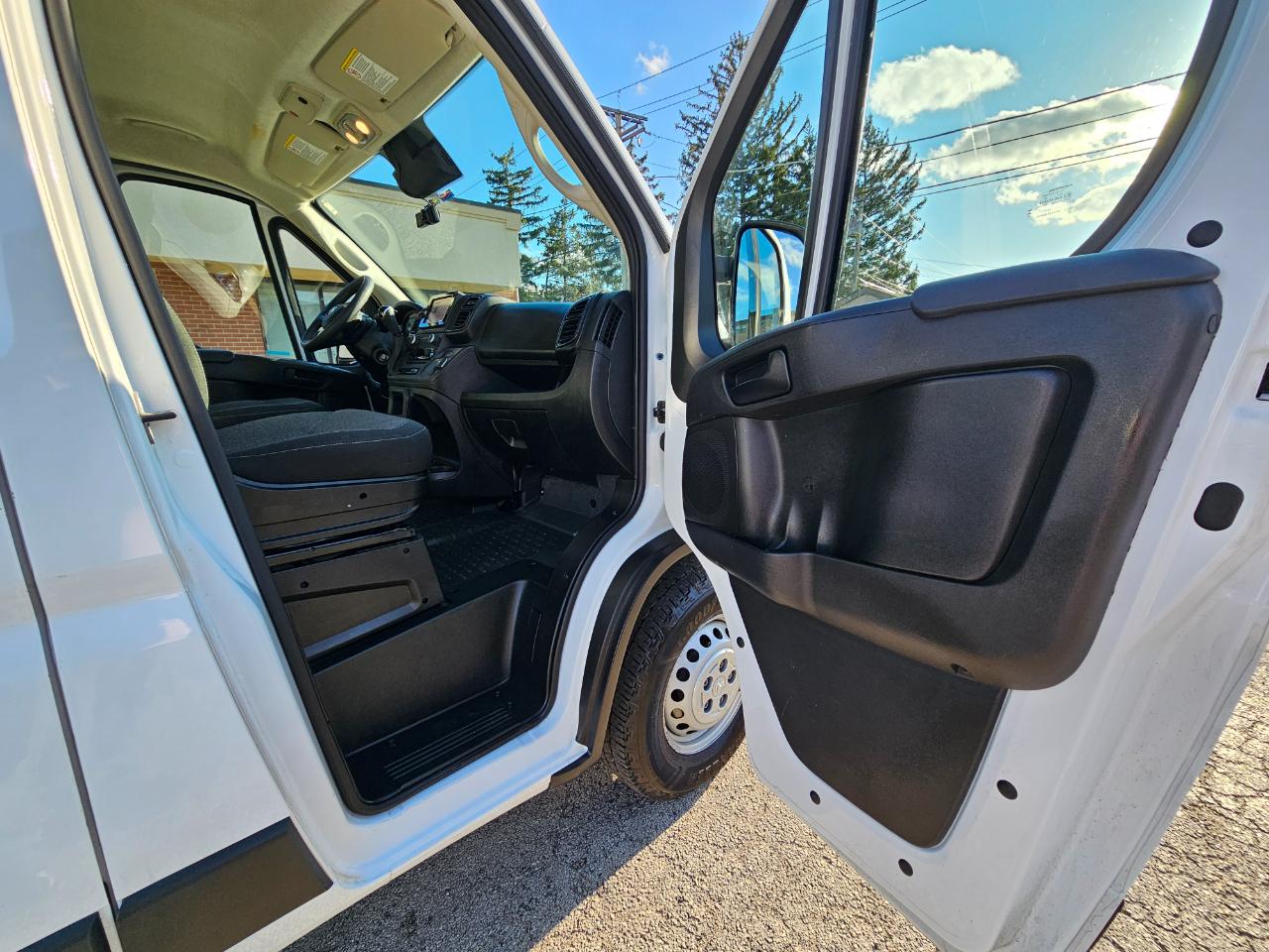 RAM ProMaster Cargo Van Tradesman 3500 High Roof 159" WB EXT w/Pass Seat 2025