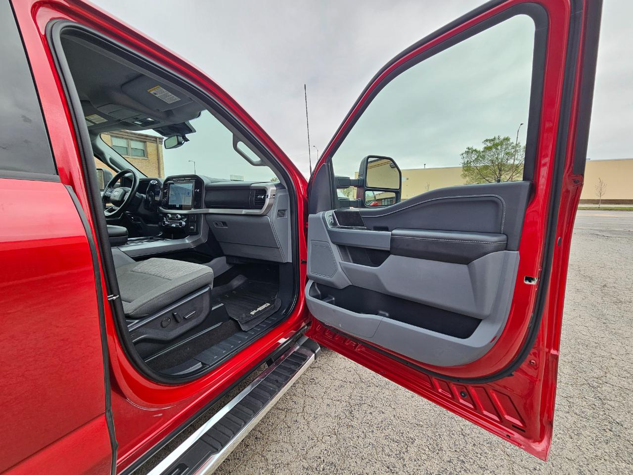 Ford F-150 4WD SuperCrew 157" XLT w/HD Payload Pkg 2022