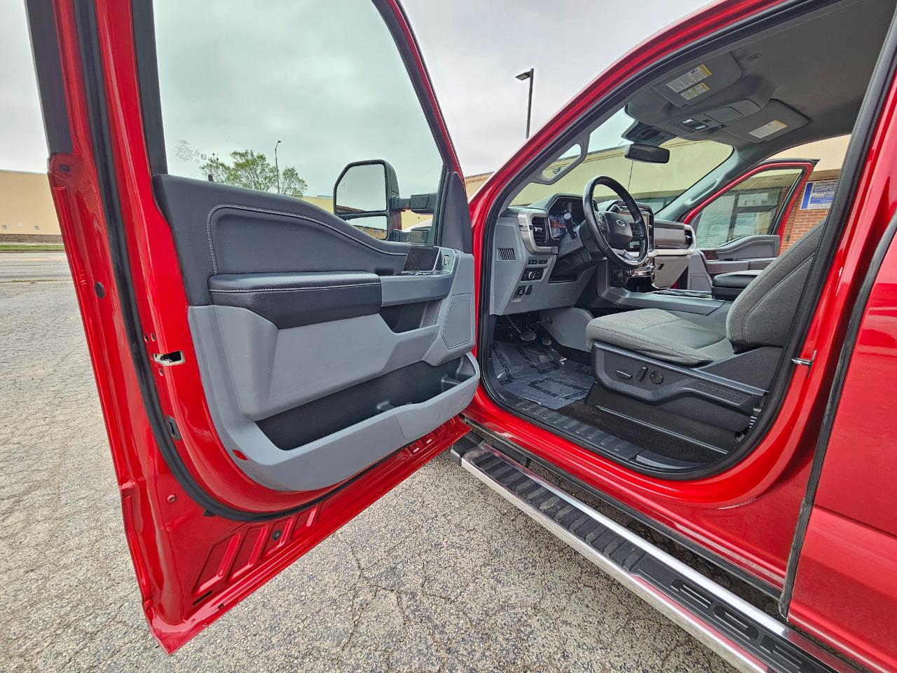 Ford F-150 4WD SuperCrew 157" XLT w/HD Payload Pkg 2022