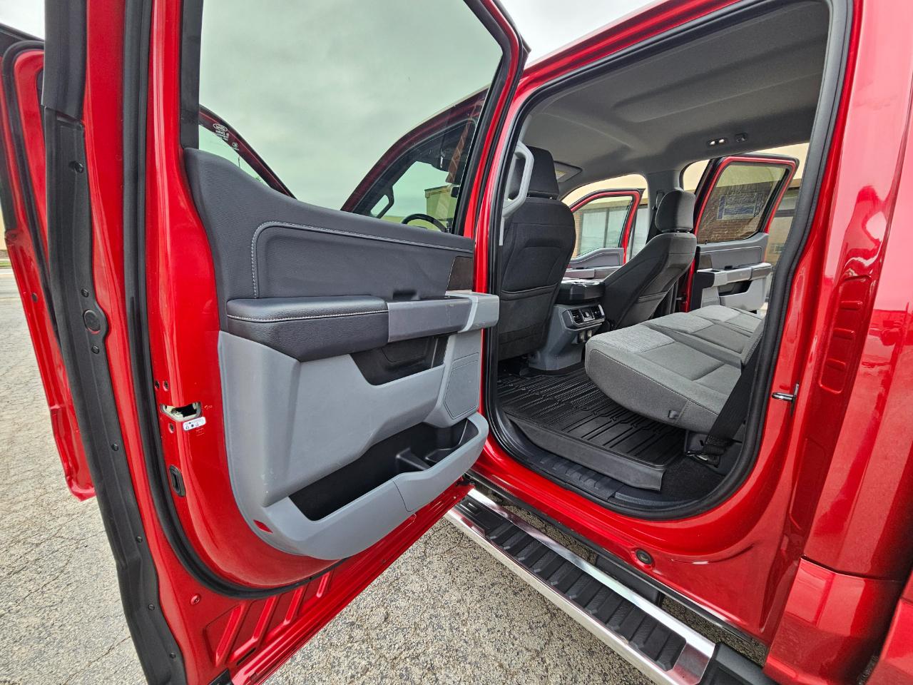 Ford F-150 4WD SuperCrew 157" XLT w/HD Payload Pkg 2022