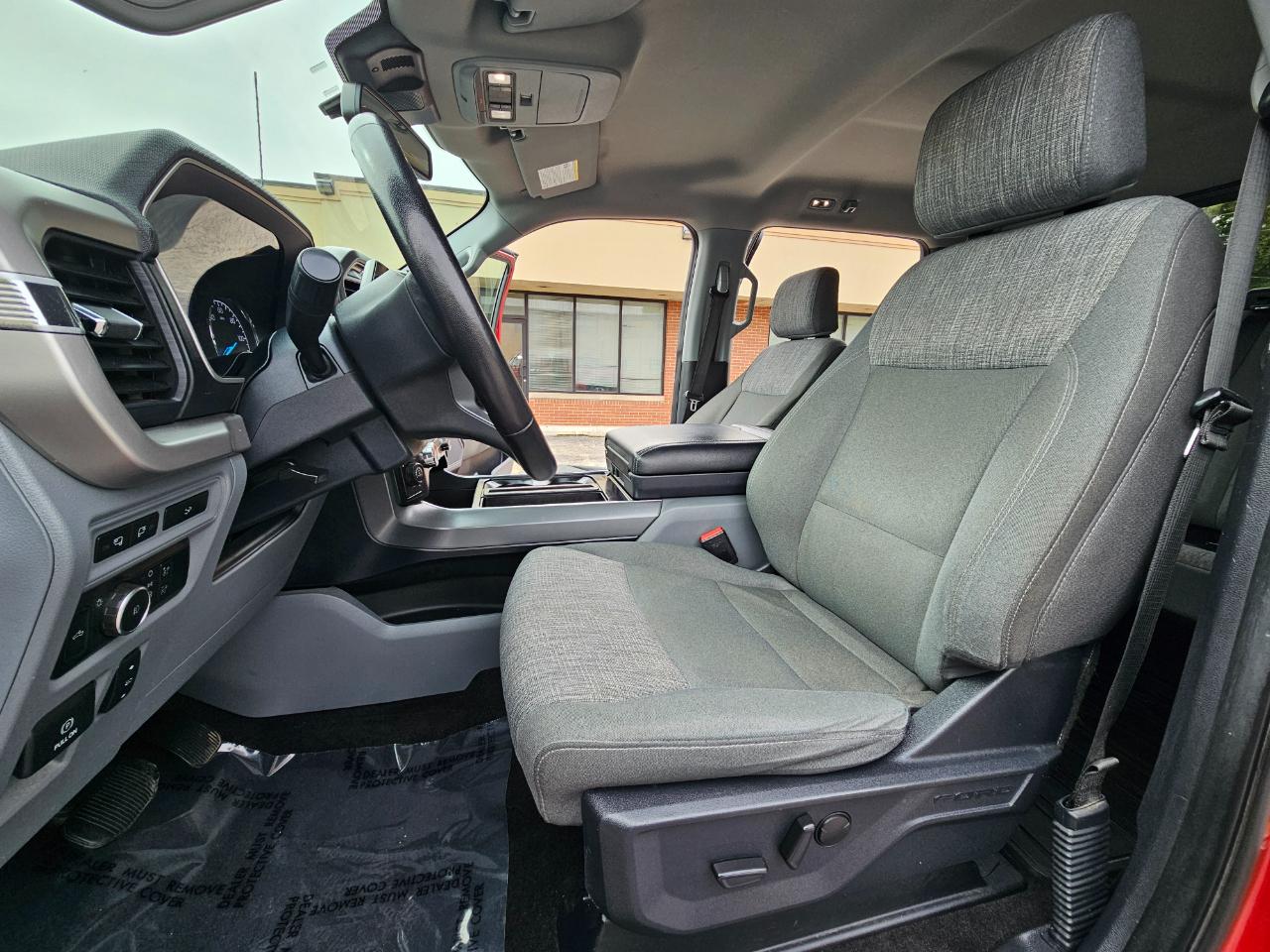 Ford F-150 4WD SuperCrew 157" XLT w/HD Payload Pkg 2022
