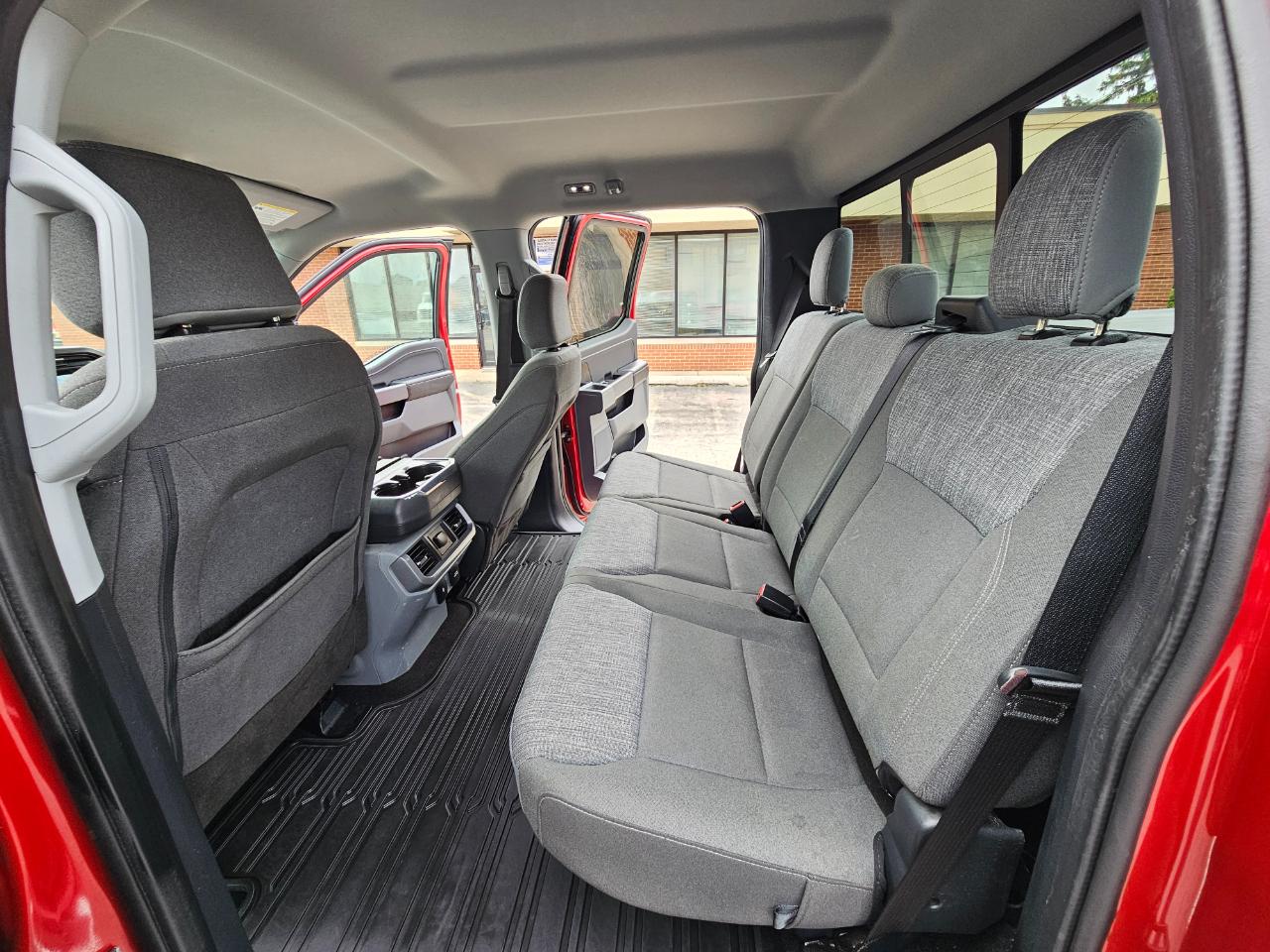 Ford F-150 4WD SuperCrew 157" XLT w/HD Payload Pkg 2022