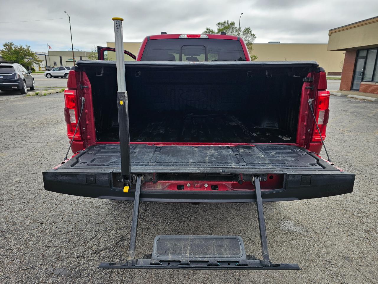 Ford F-150 4WD SuperCrew 157" XLT w/HD Payload Pkg 2022