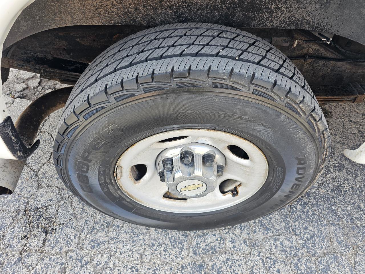 Chevrolet Express Passenger RWD 2500 135" LT 2014