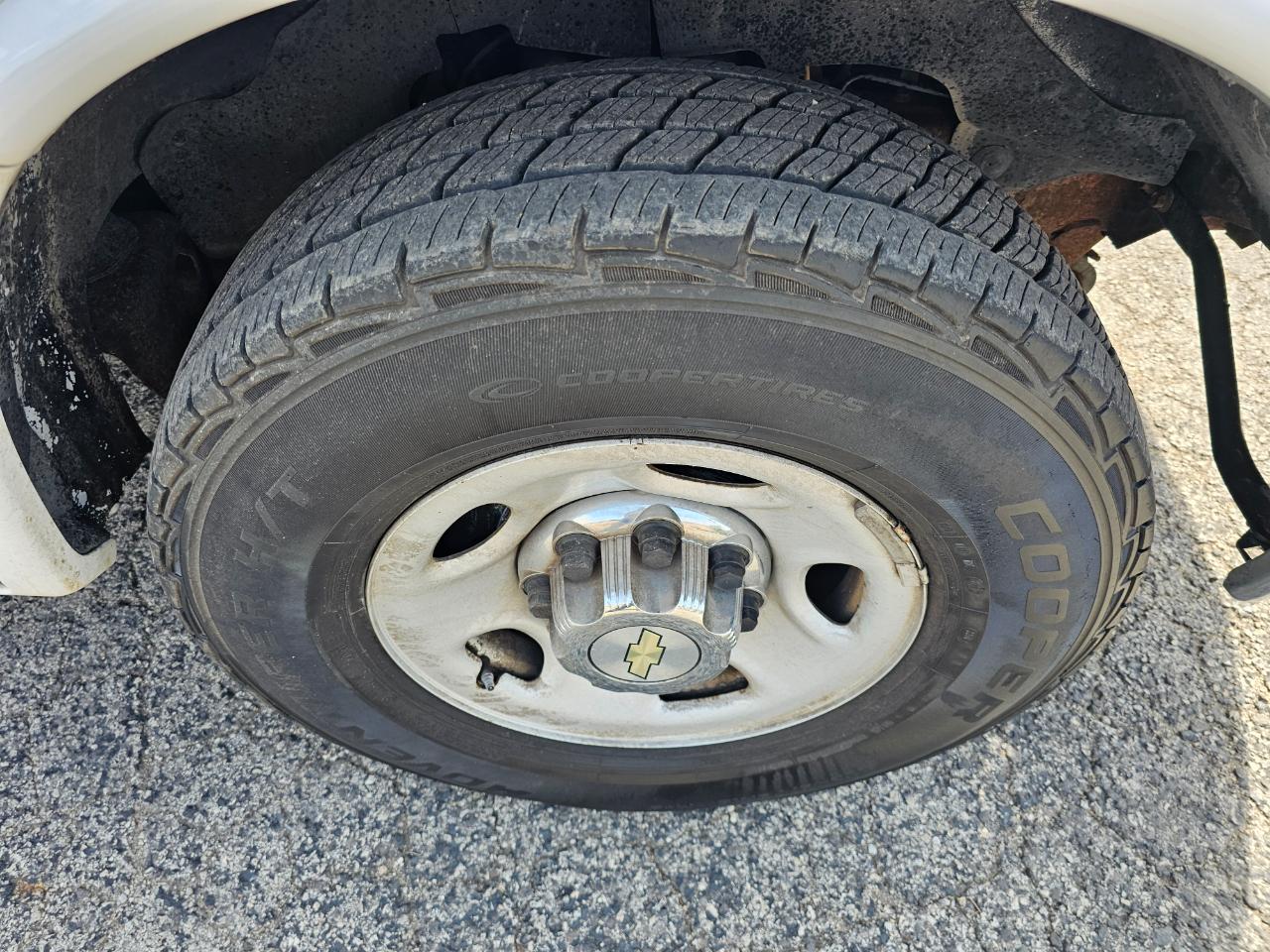 Chevrolet Express Passenger RWD 2500 135" LT 2014