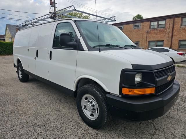 White 2015 Chevrolet Express Cargo 3500 Extended RWD Van Rear-Wheel Drive Automatic