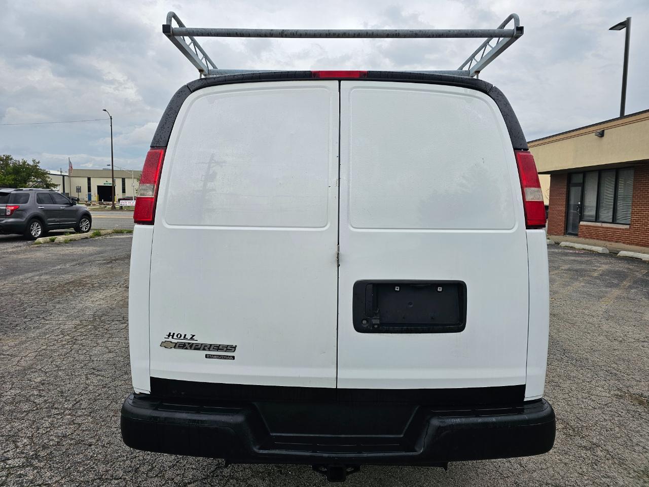 Chevrolet Express Cargo Van RWD 3500 155" 2015