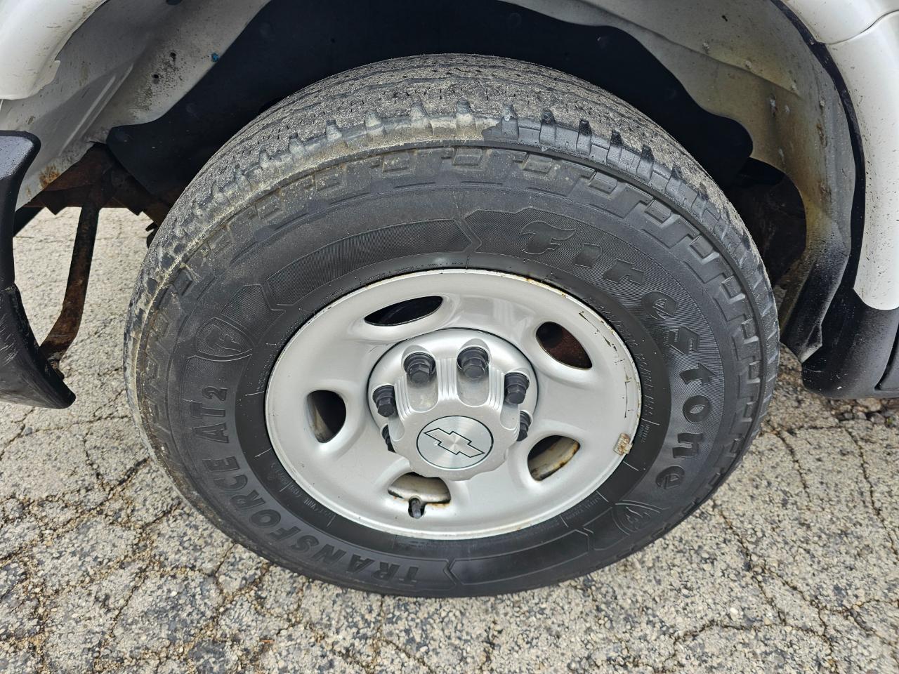 Chevrolet Express Cargo Van RWD 3500 155" 2015