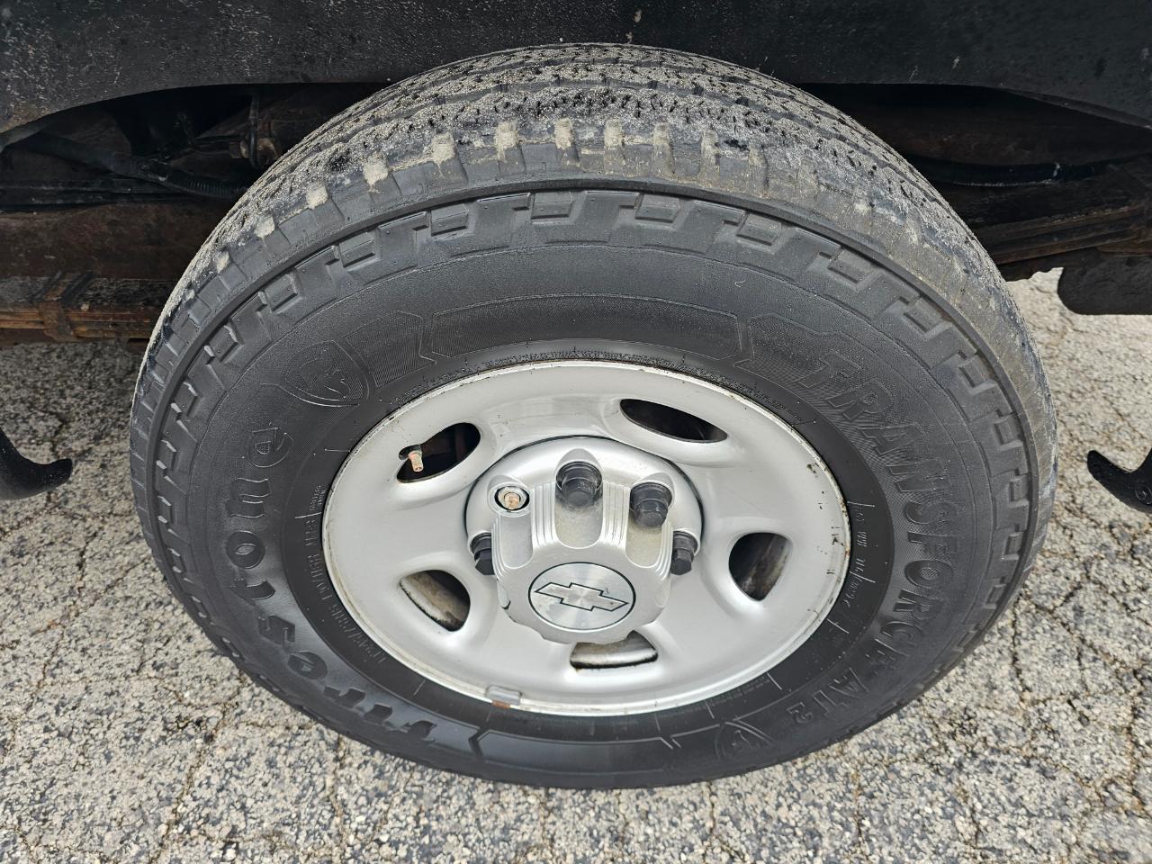 Chevrolet Express Cargo Van RWD 3500 155" 2015