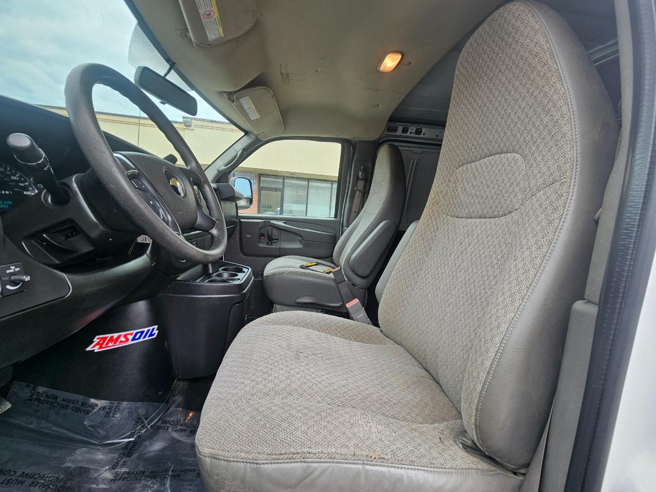 Chevrolet Express Cargo Van RWD 3500 155" 2015