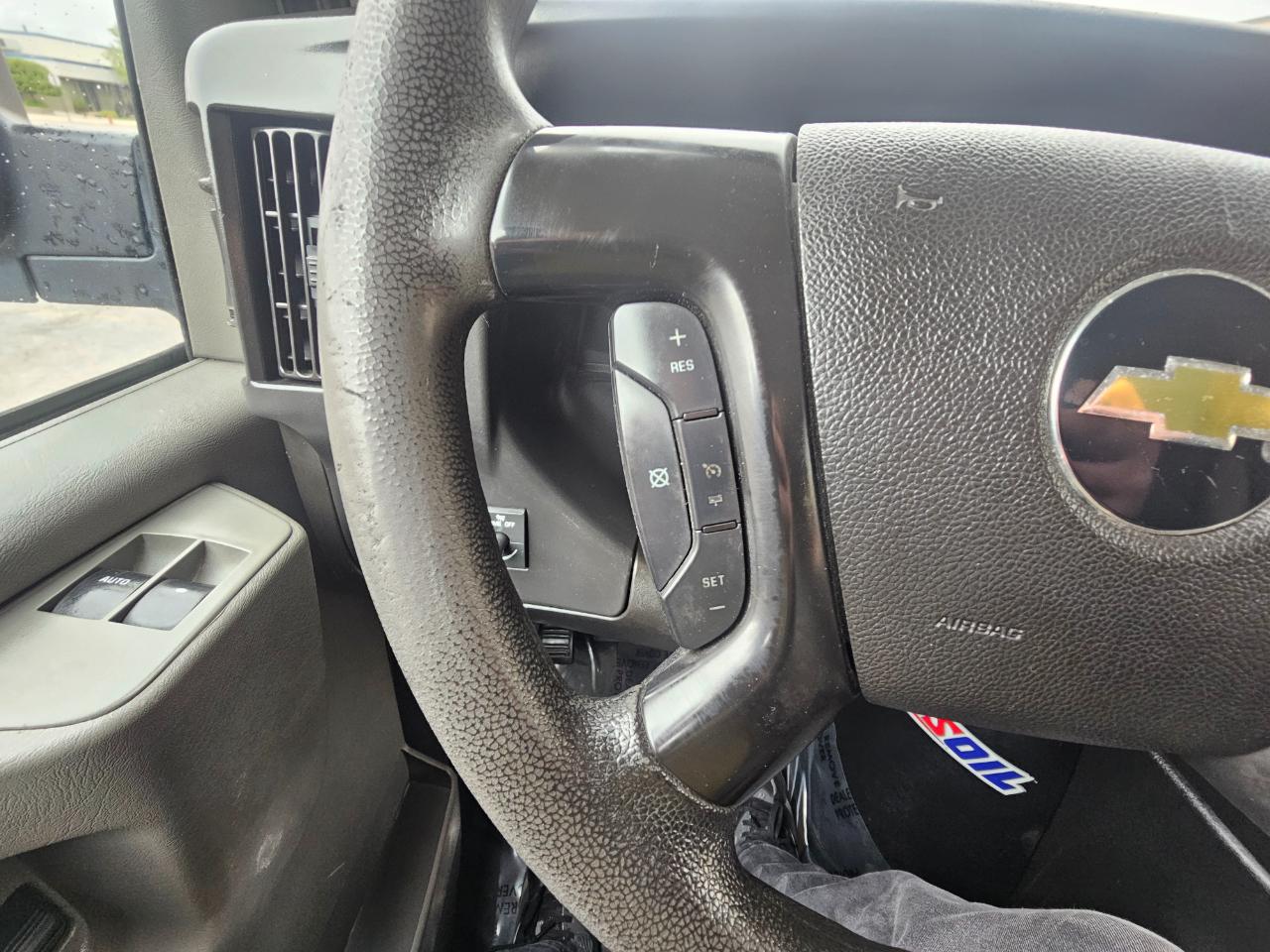 Chevrolet Express Cargo Van RWD 3500 155" 2015