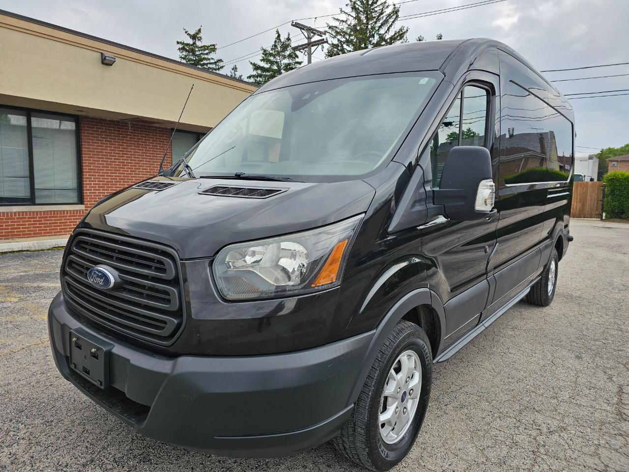 Ford Transit Cargo Van T-250 148" Med Rf 9000 GVWR Sliding RH Dr 2015
