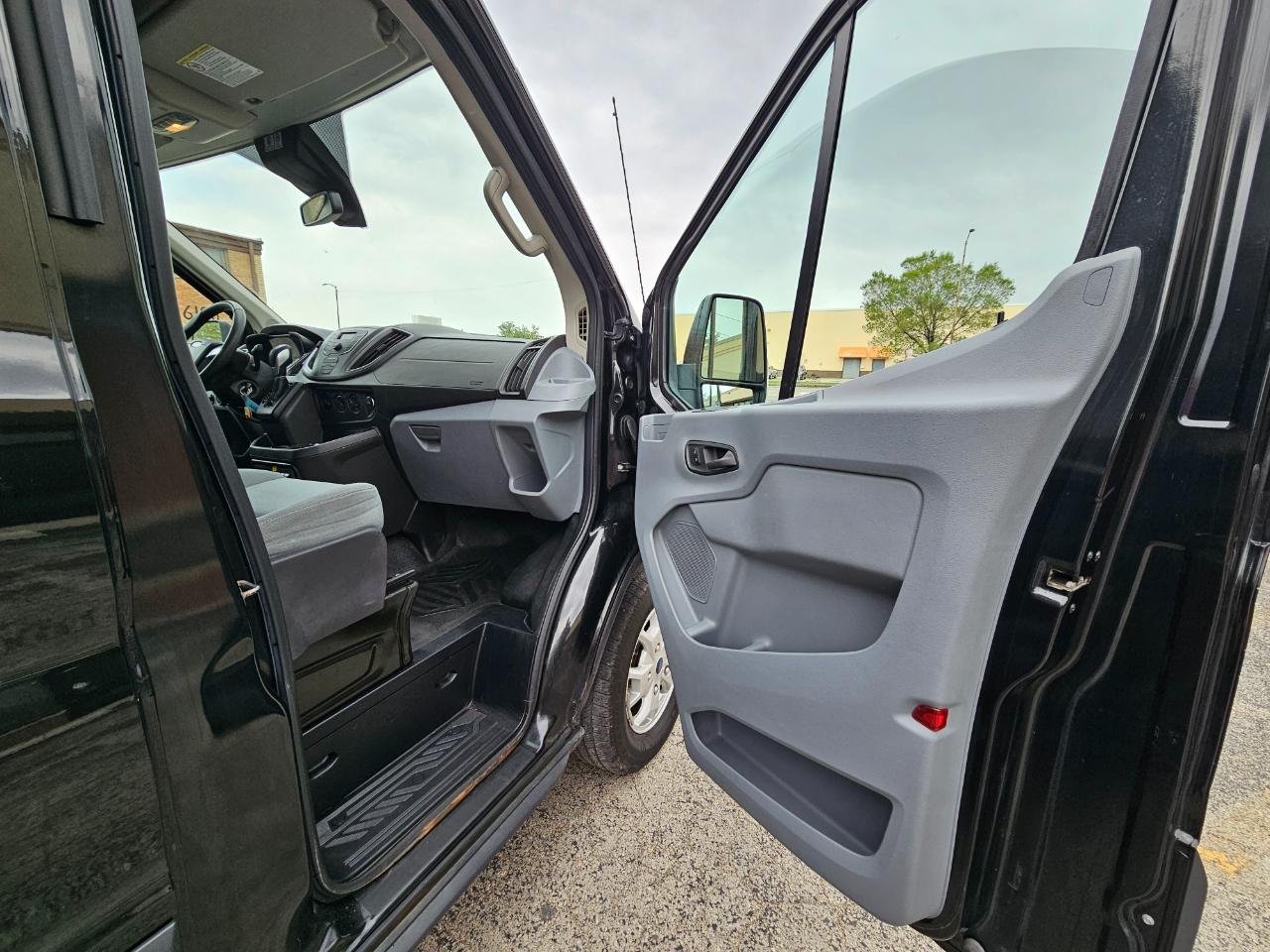 Ford Transit Cargo Van T-250 148" Med Rf 9000 GVWR Sliding RH Dr 2015