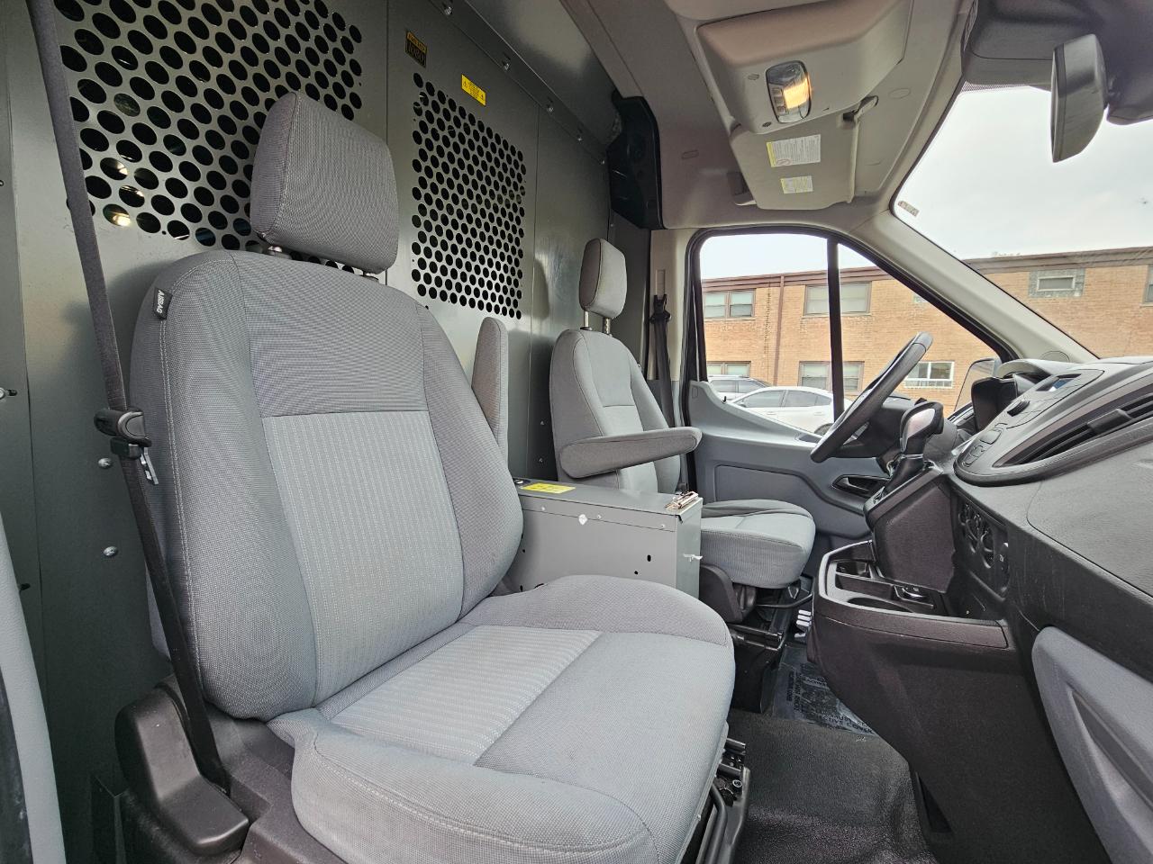 Ford Transit Cargo Van T-250 148" Med Rf 9000 GVWR Sliding RH Dr 2015